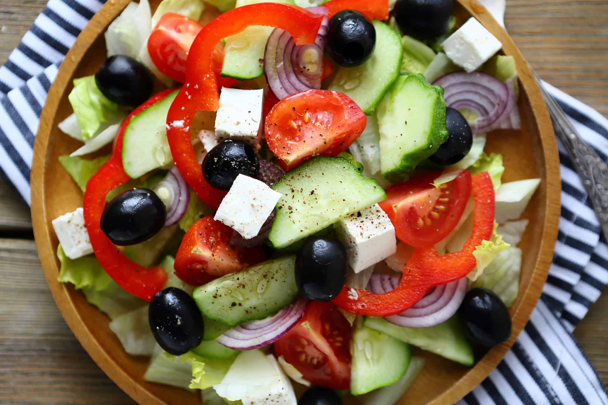 salad with tomatoes and olives