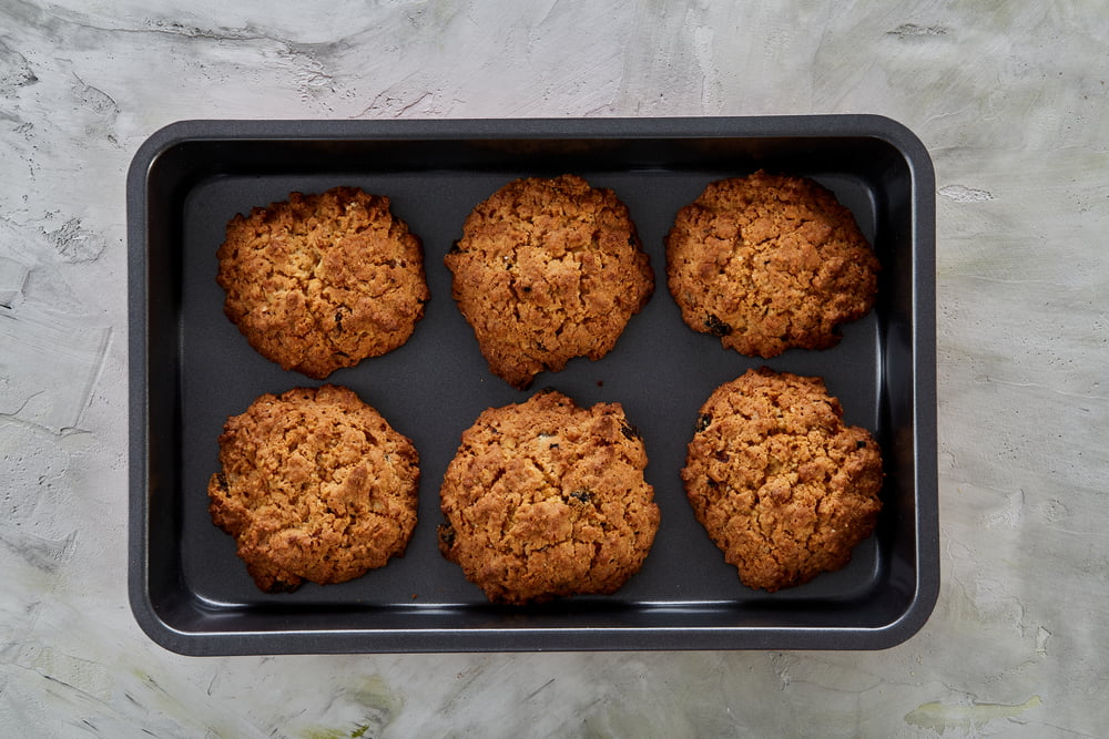 non-stick bakeware made with PFAS coating