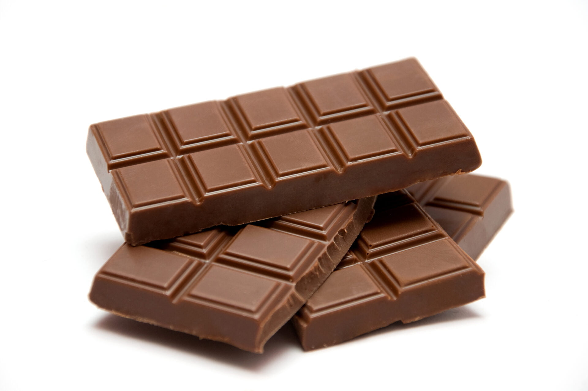 slices of chocolate bar without titanium dioxide