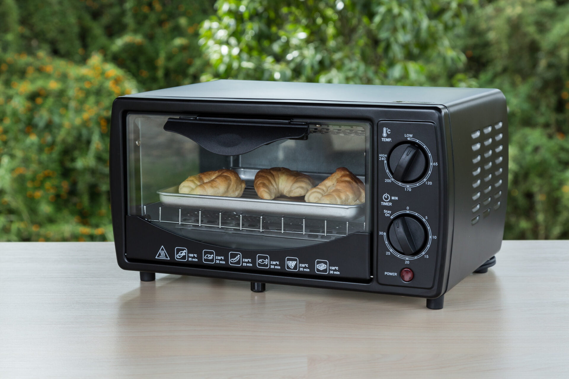 toaster oven with no PFAS on food contact surfaces