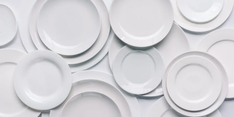 Porcelain Dinnerware Set Buying Guide: 5 Key Factors to Consider