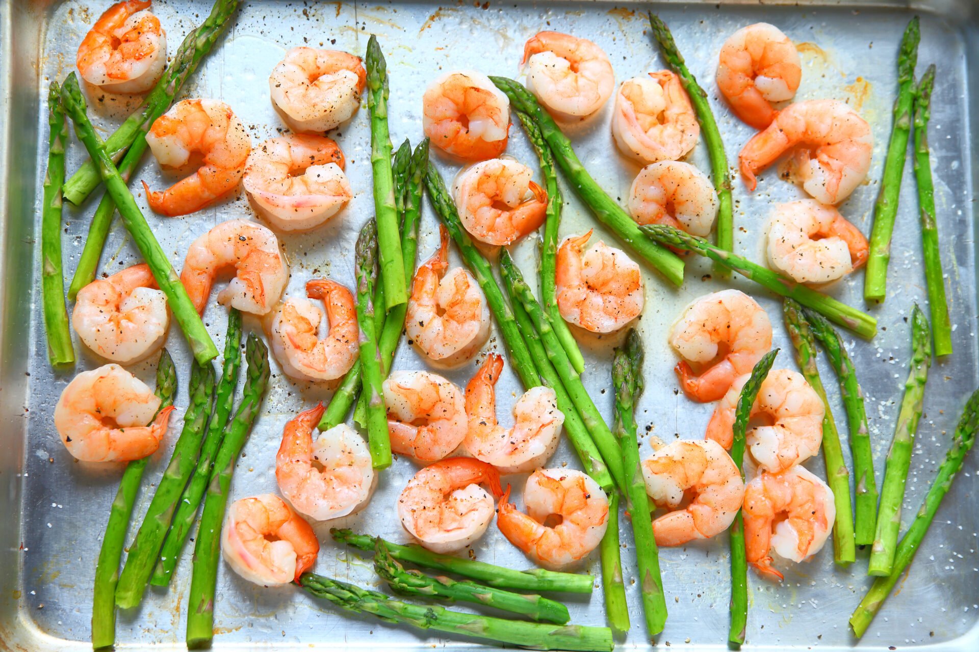 What's the difference between sheet pans, cookie sheets and baking pans? -  CNET